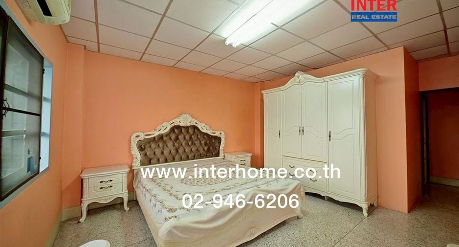 For sale 15 bedrooms warehouse in Krathum Baen, Samut Sakhon