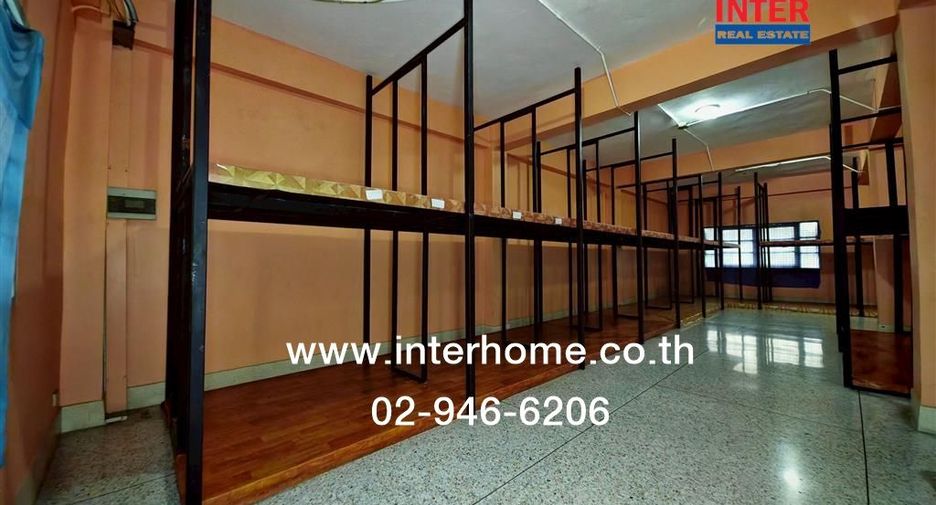 For sale 15 bedrooms warehouse in Krathum Baen, Samut Sakhon