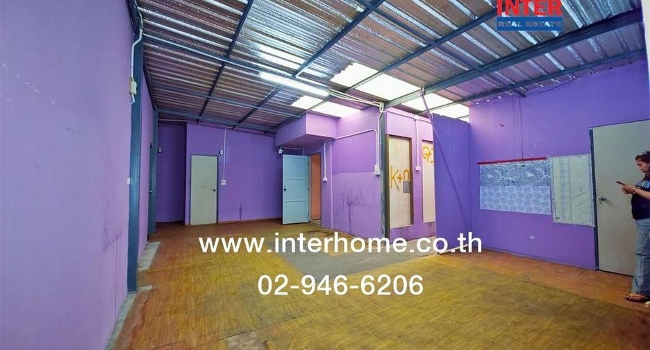 For sale 15 bedrooms warehouse in Krathum Baen, Samut Sakhon
