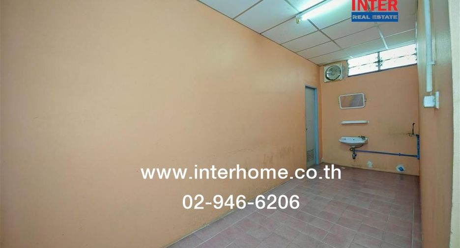 For sale 15 bedrooms warehouse in Krathum Baen, Samut Sakhon