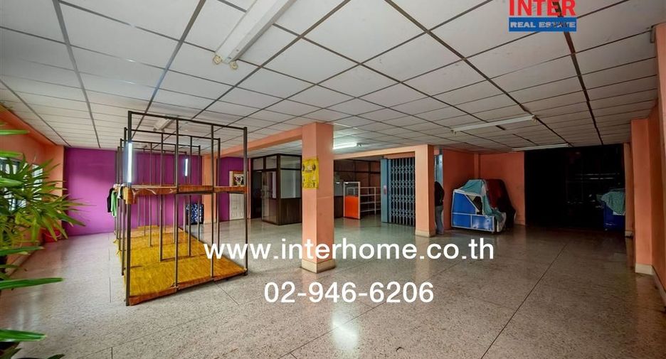For sale 15 bedrooms warehouse in Krathum Baen, Samut Sakhon