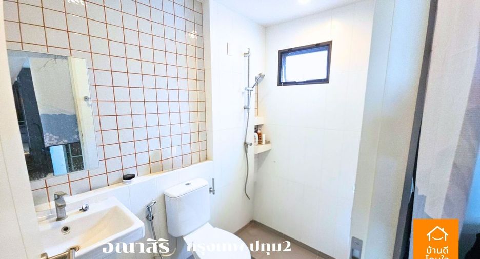 For sale 3 bedrooms house in Mueang Pathum Thani, Pathum Thani