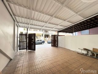 Аренда 5 спальни таунхаус в Суан Луанг, Бангкок