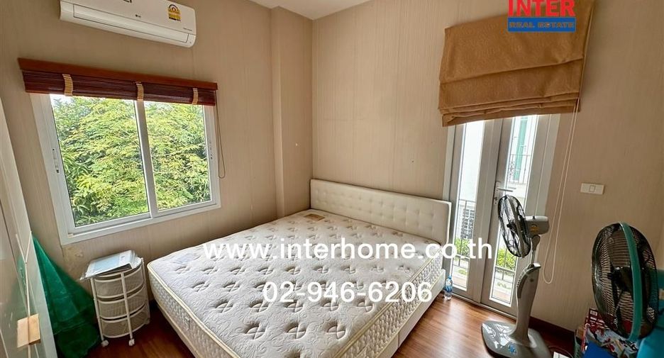 For sale 3 bedrooms townhouse in Mueang Nonthaburi, Nonthaburi