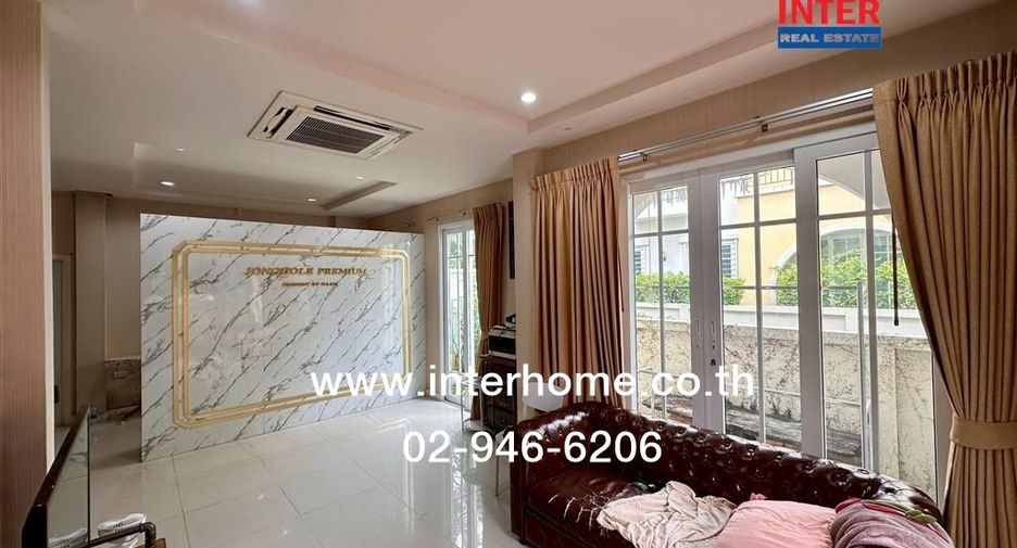 For sale 3 bedrooms townhouse in Mueang Nonthaburi, Nonthaburi
