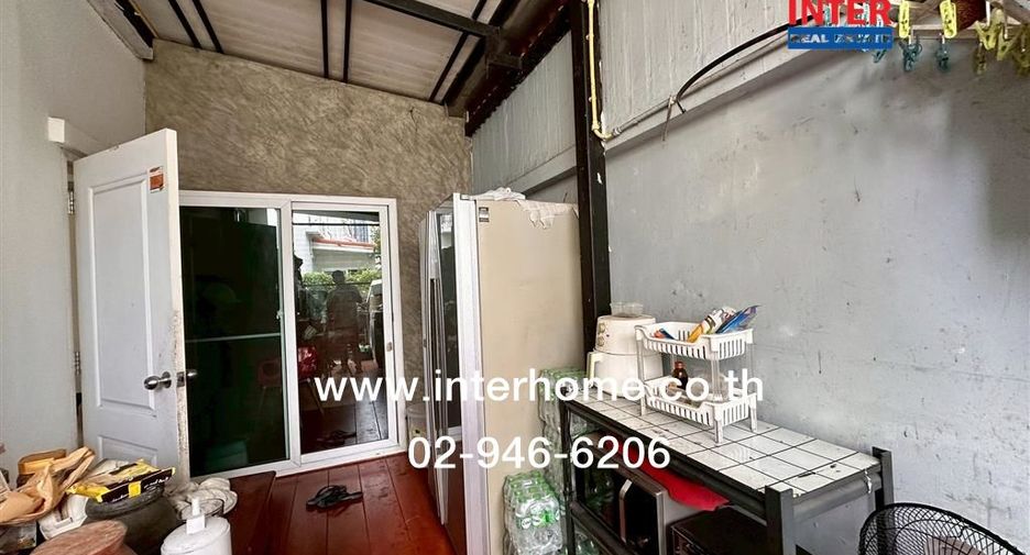 For sale 3 bedrooms townhouse in Mueang Nonthaburi, Nonthaburi