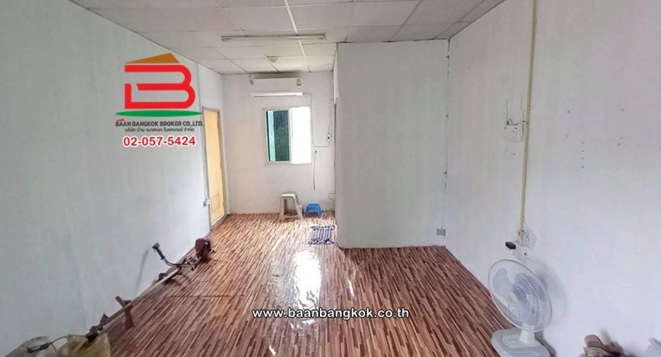 For sale 9 ベッドルーム warehouse in Nong Chok, Bangkok