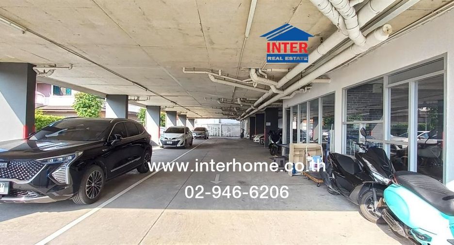 For sale 1 bed condo in Mueang Pathum Thani, Pathum Thani