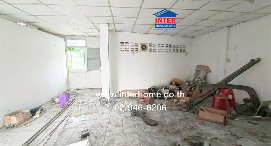 À vendre 3 chambres local commercial à Pak Kret, Nonthaburi