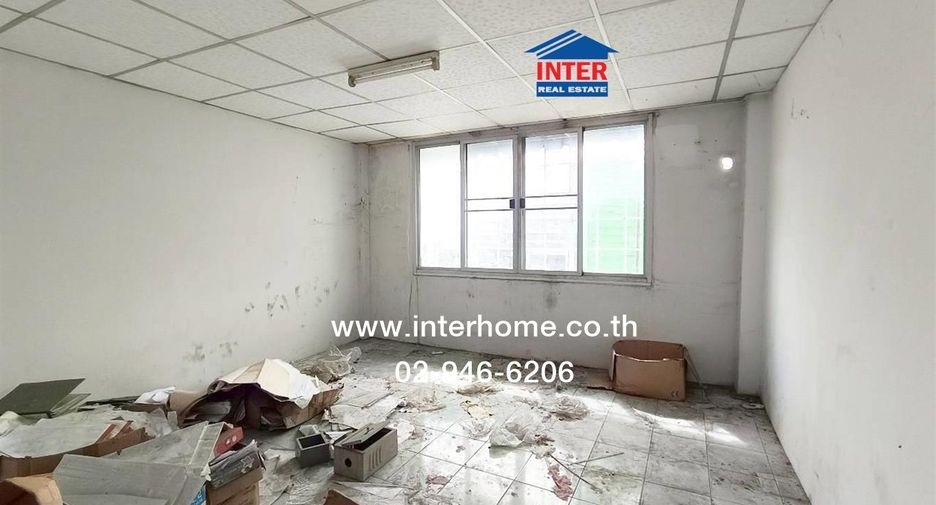 À vendre 3 chambres local commercial à Pak Kret, Nonthaburi
