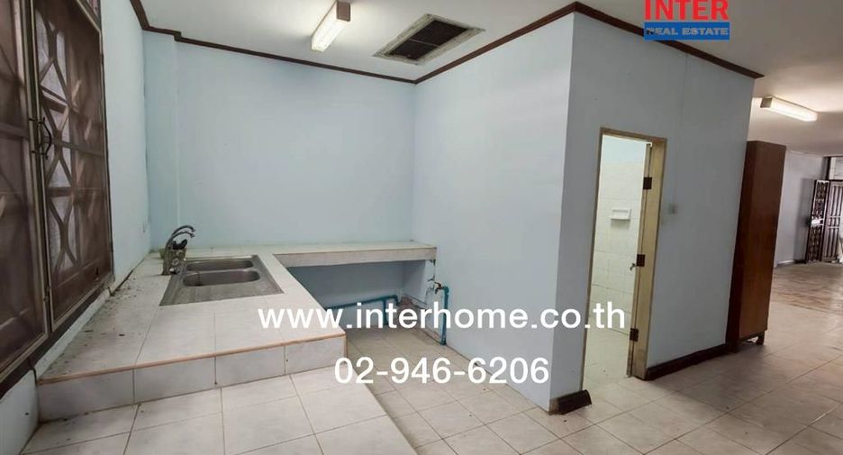 Casa adosada en venta de 2 habitaciones en Bang Kruai, Nonthaburi