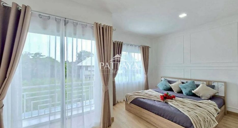 For sale 2 bedrooms townhouse in Bang Lamung, Chonburi