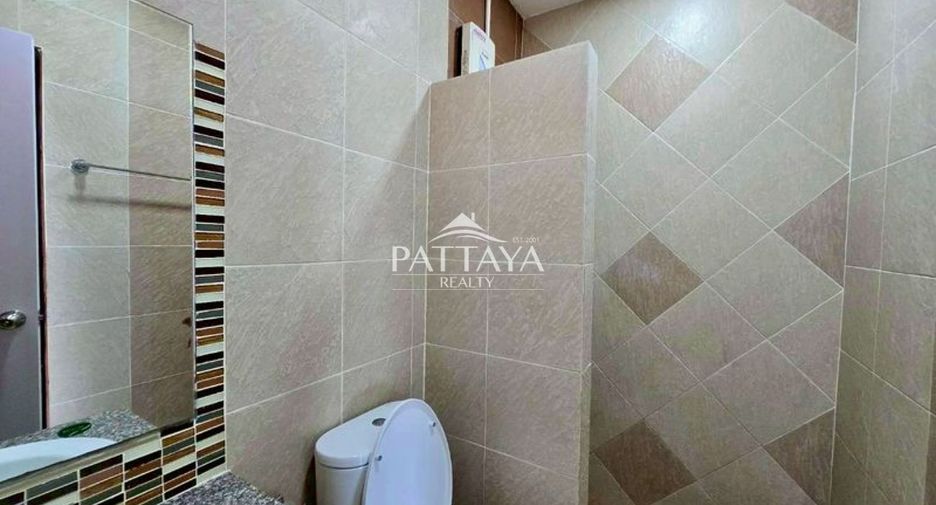For sale 2 bedrooms townhouse in Bang Lamung, Chonburi