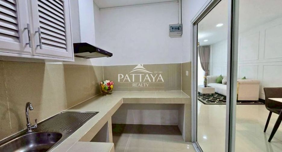 For sale 2 bedrooms townhouse in Bang Lamung, Chonburi