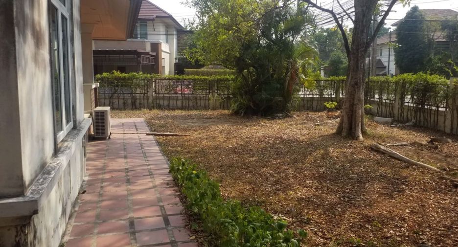 Casa en venta de 3 habitaciones en Si Racha, Chonburi