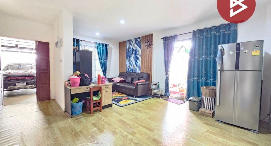 For sale 3 bedrooms townhouse in Phan Thong, Chonburi