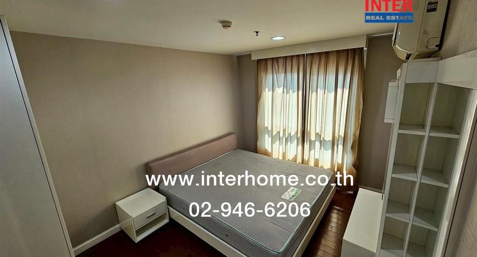 For sale 2 bedrooms condo in Huai Khwang, Bangkok