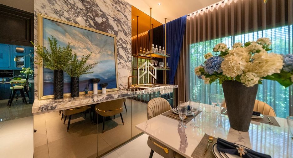 For sale 5 bedrooms house in Lat Krabang, Bangkok