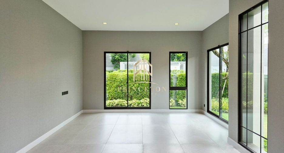 For sale 5 bedrooms house in Lat Krabang, Bangkok