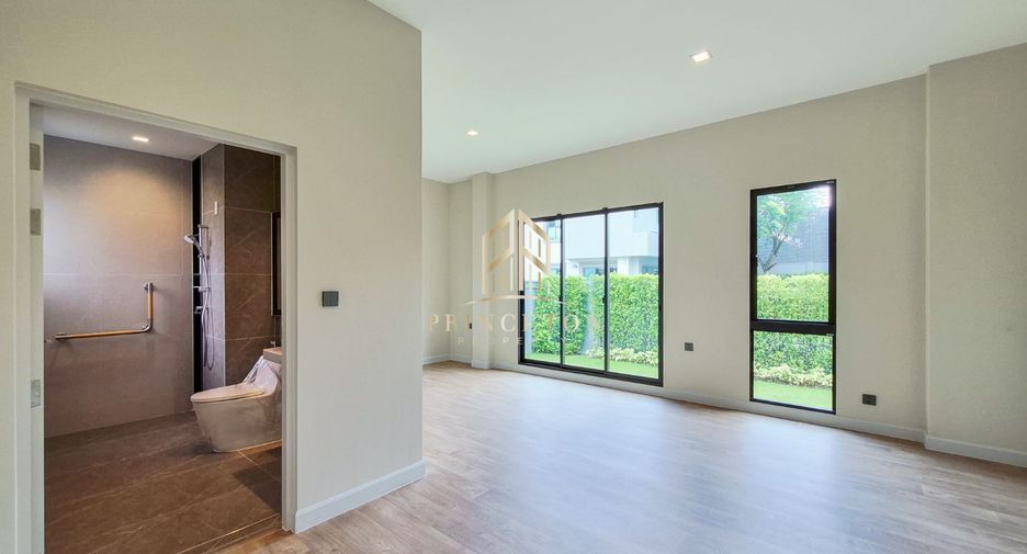 For sale 5 bedrooms house in Lat Krabang, Bangkok