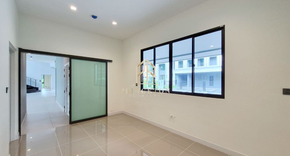 For sale 5 bedrooms house in Lat Krabang, Bangkok