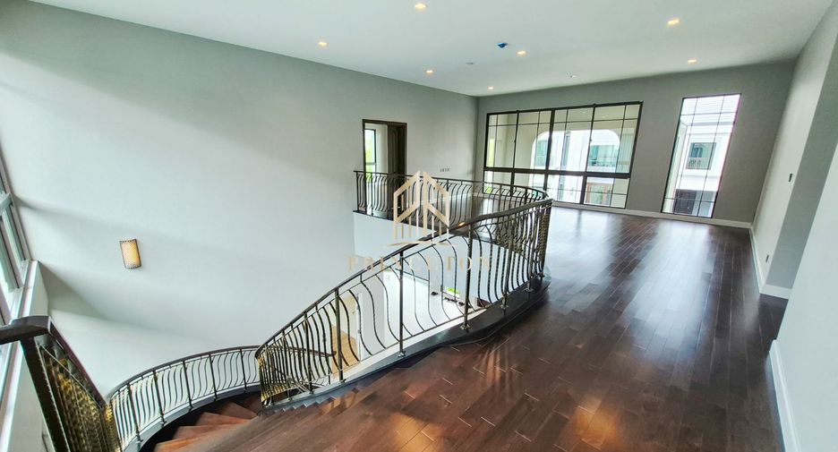 For sale 5 bedrooms house in Lat Krabang, Bangkok