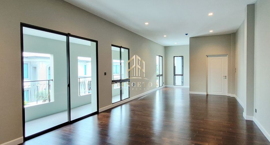 For sale 5 bedrooms house in Lat Krabang, Bangkok