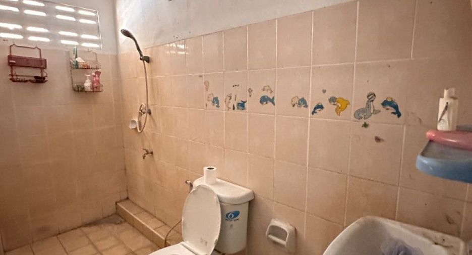 For sale 3 bedrooms retail Space in Mueang Phitsanulok, Phitsanulok