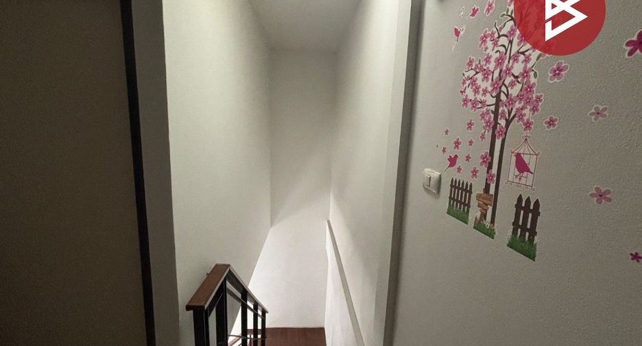 Reihenhaus zum Kauf mit 2 Zimmer in Nong Chok, Bangkok