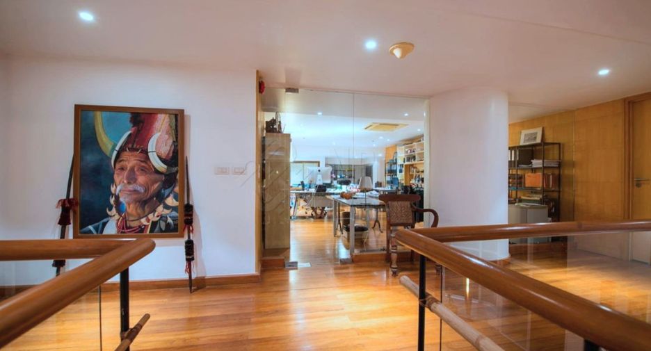 For rent and for sale 5 bedrooms apartment in Watthana, Bangkok