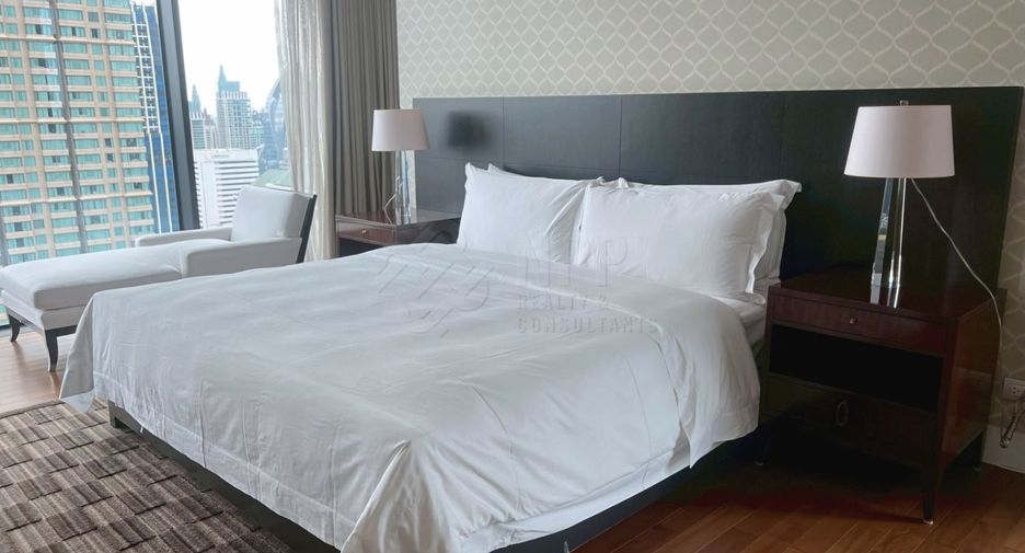 Condo en alquiler de 4 habitaciones en Pathum Wan, Bangkok