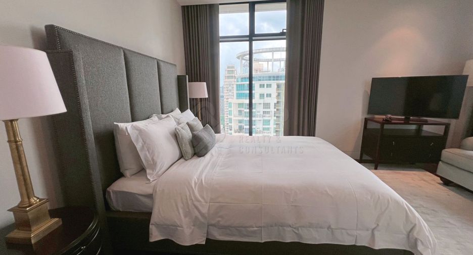 Condo en alquiler de 4 habitaciones en Pathum Wan, Bangkok