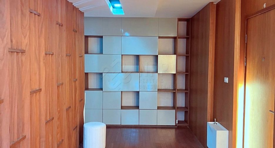 À louer et à vendre 6 chambres condo à Huai Khwang, Bangkok