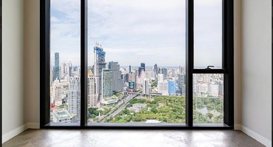 For sale 3 bedrooms condo in Pathum Wan, Bangkok