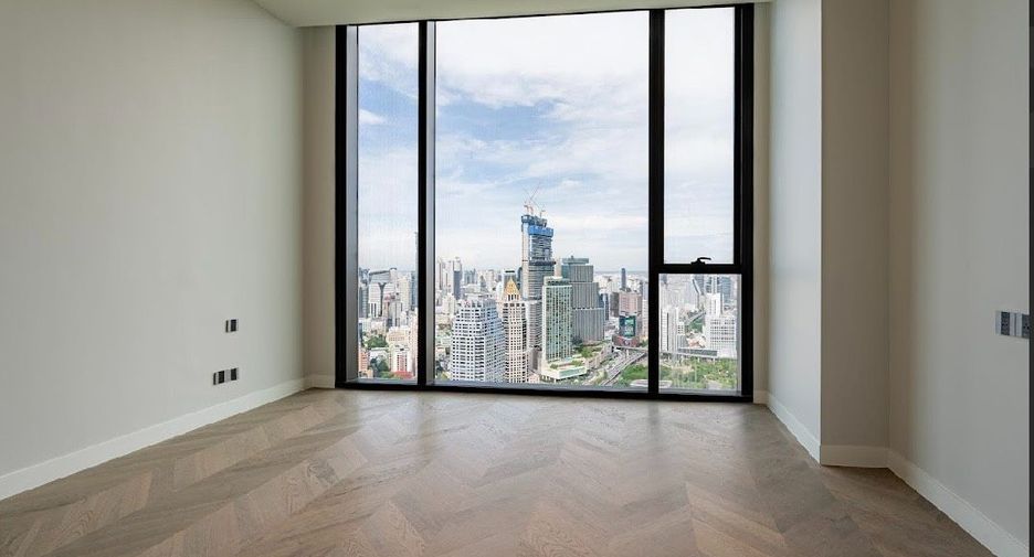 For sale 3 bedrooms condo in Pathum Wan, Bangkok