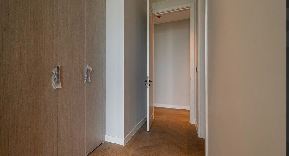 For sale 3 bedrooms condo in Pathum Wan, Bangkok