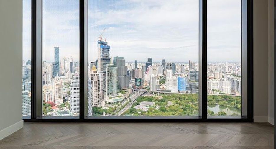 For sale 3 bedrooms condo in Pathum Wan, Bangkok