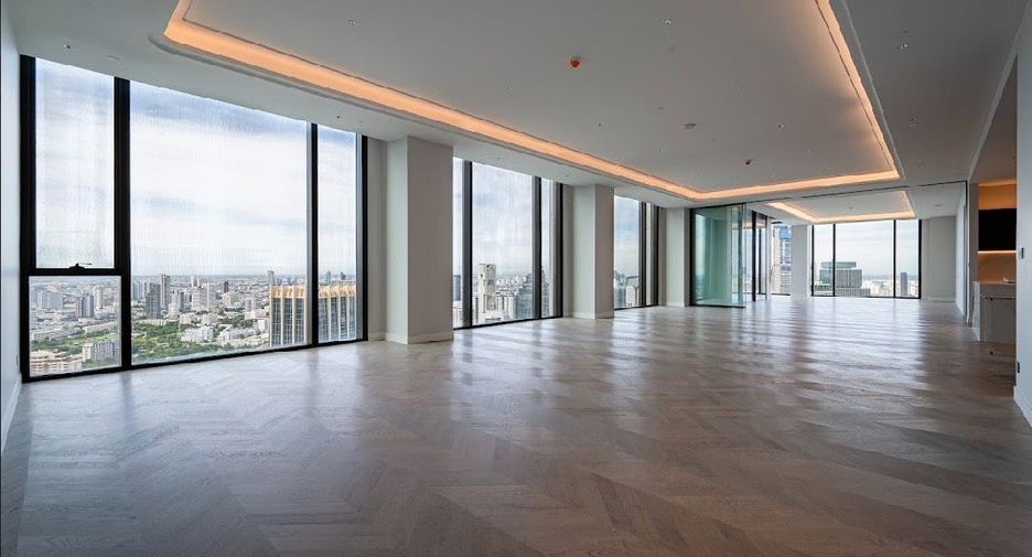 For sale 3 bedrooms condo in Pathum Wan, Bangkok