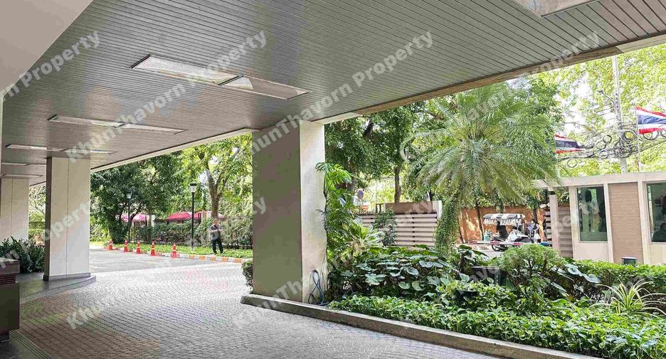 For sale 1 bed condo in Phaya Thai, Bangkok