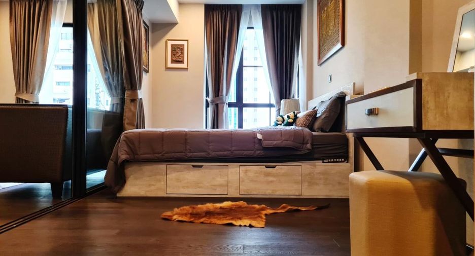 For sale 1 bed condo in Pathum Wan, Bangkok