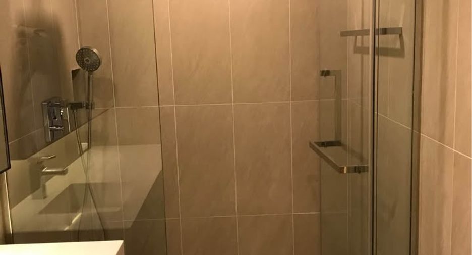 For sale 1 bed condo in Pathum Wan, Bangkok