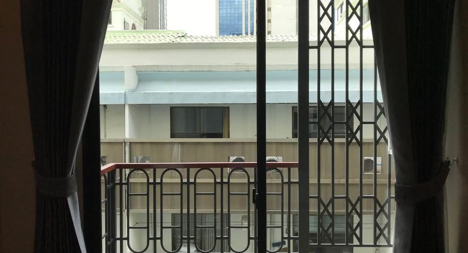 For sale 1 bed condo in Pathum Wan, Bangkok