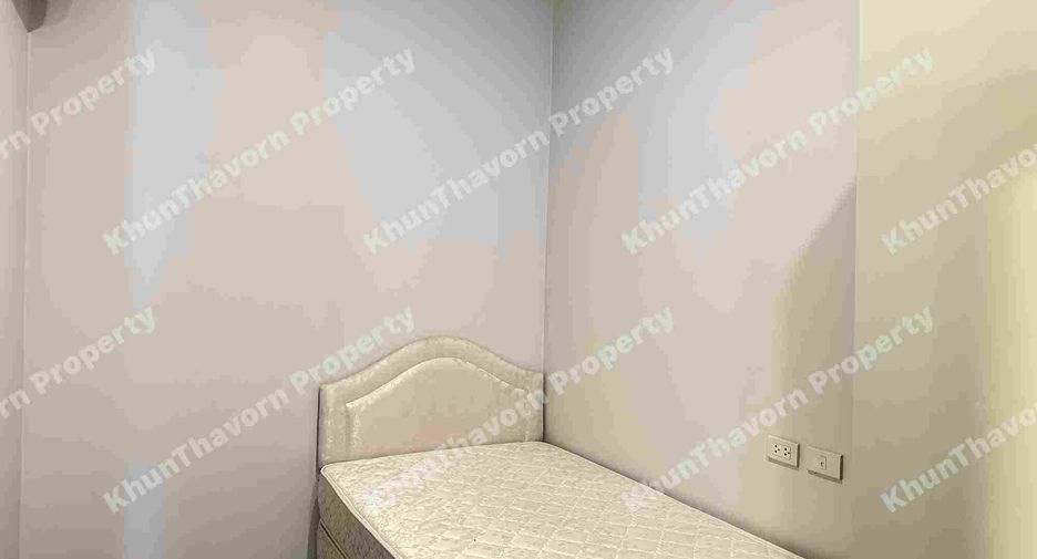 For rent 3 bedrooms condo in Phaya Thai, Bangkok