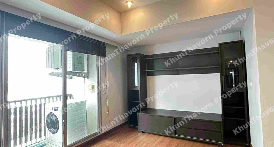 For rent 3 bedrooms condo in Phaya Thai, Bangkok
