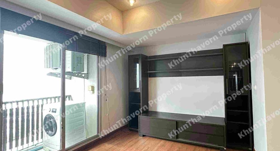For rent 3 bedrooms condo in Phaya Thai, Bangkok