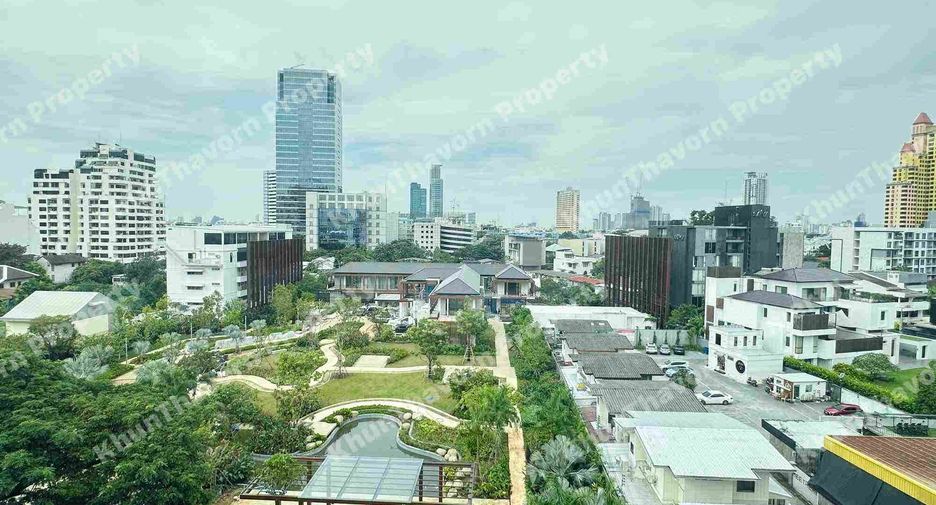 For rent 3 bedrooms condo in Phaya Thai, Bangkok