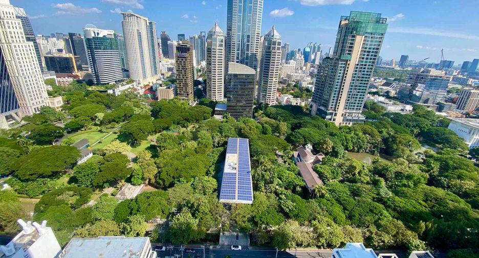 For rent and for sale 2 bedrooms condo in Pathum Wan, Bangkok