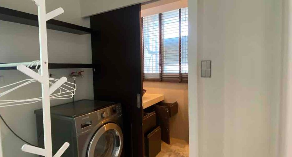For rent and for sale 2 bedrooms condo in Pathum Wan, Bangkok