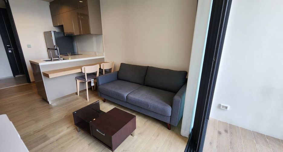 For rent 1 bed condo in Phra Khanong, Bangkok
