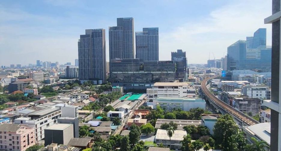 For rent 1 bed condo in Phra Khanong, Bangkok